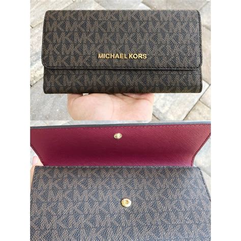 Michael Kors Women's Jet Set Travel Large Trifold Wallet .